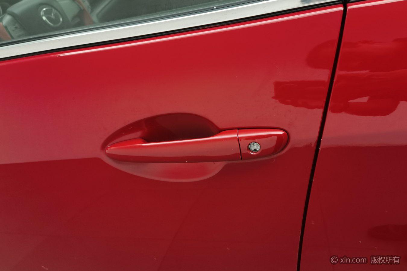 Mazda Ruiyi 2012 2.0L AT Elite