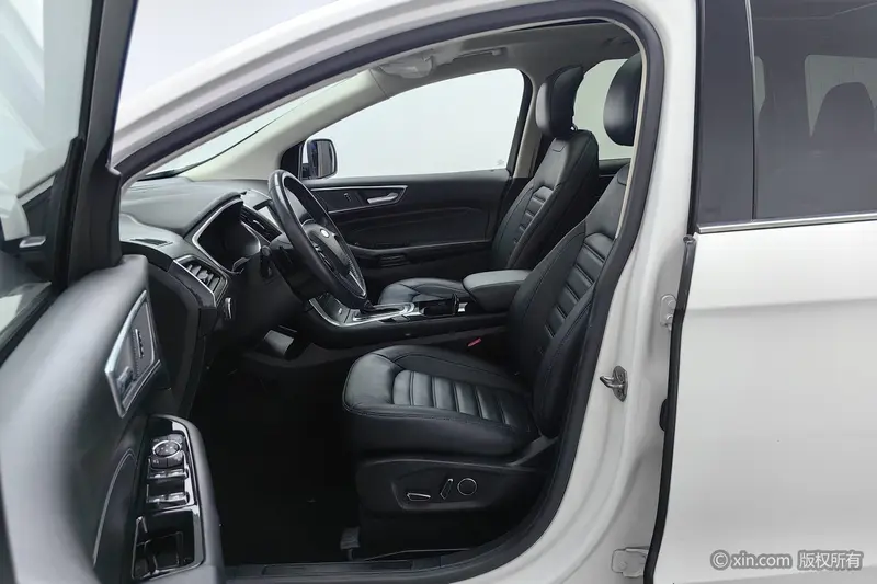 Ford Edge — фото 11