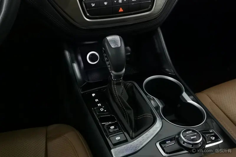 Changan CS95 — фото 10