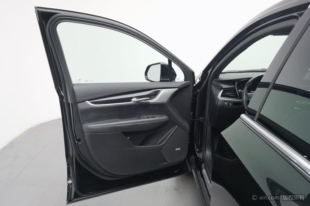 Cadillac XT6, фото 22
