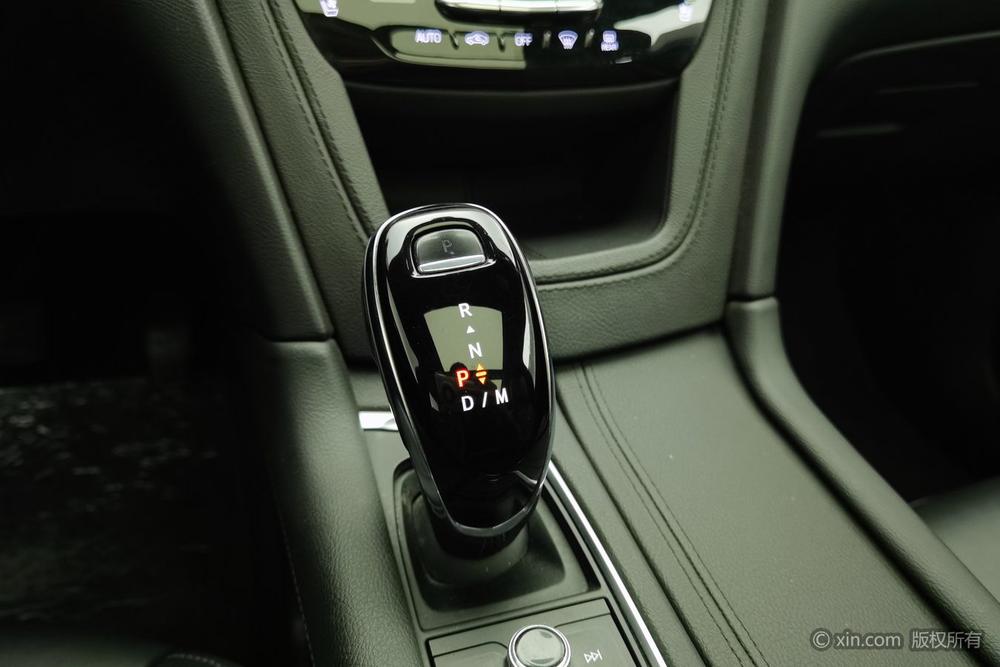 Cadillac XT6, фото 15