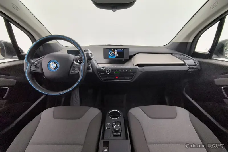 BMW i3 — фото 8