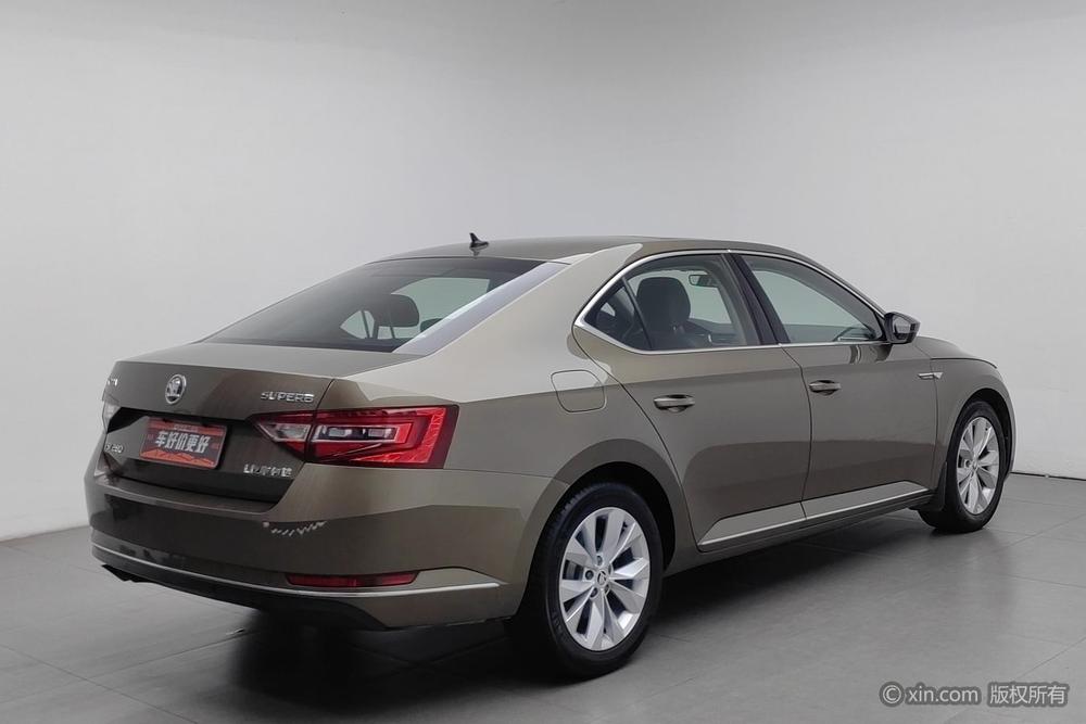 Skoda Superb, фото 4