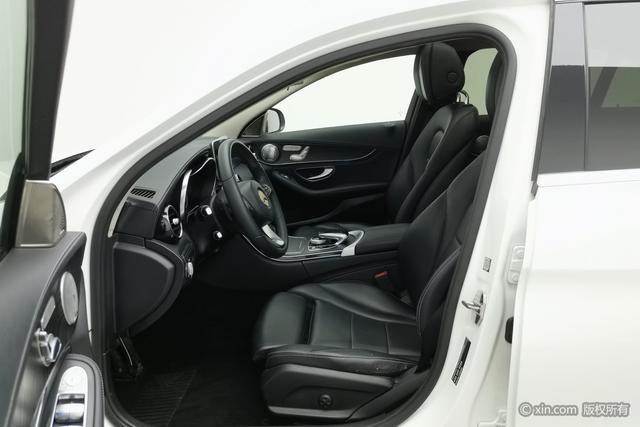 Mercedes Benz C-Class 2017 — фото 17
