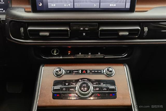 Lincoln Aviator 2023 3.0 T V 6 4 WD — фото 9
