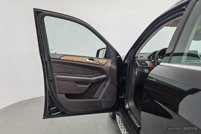 Mercedes-Benz GLE — фото 16