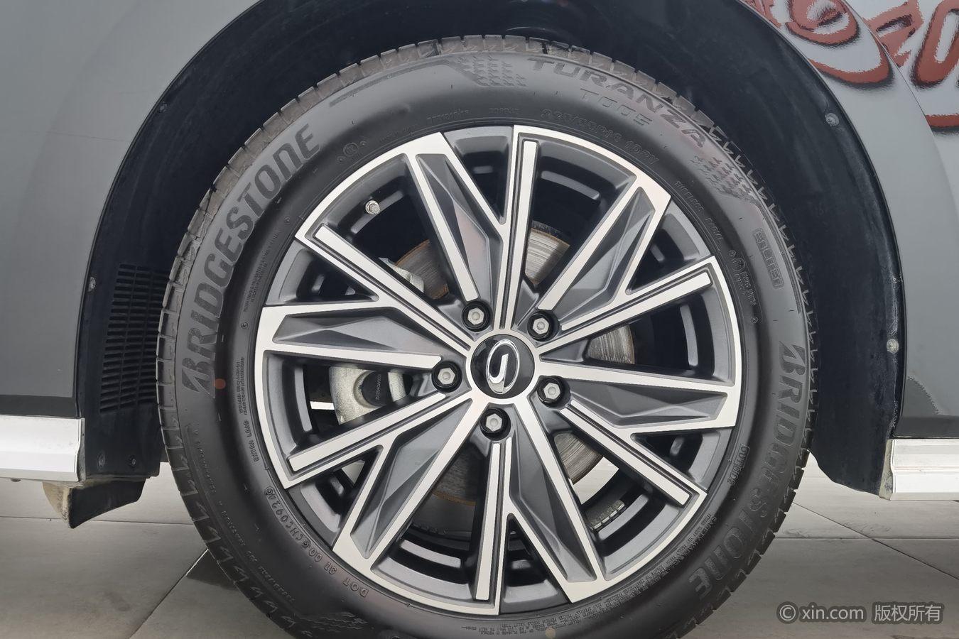 GAC M8 2024 2.0TGDI Luxury