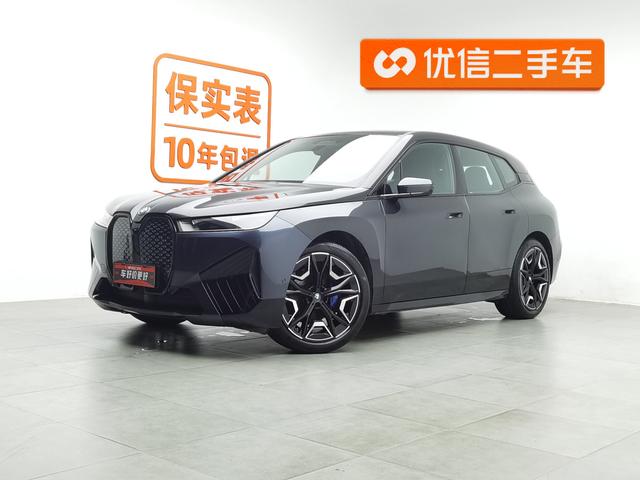 BMW iX 2022 года выпуска