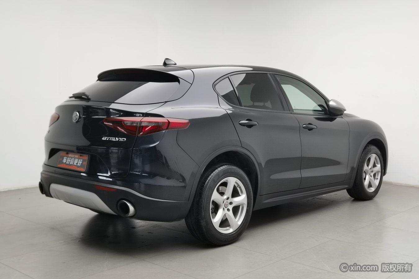 Alfa Romeo Stelvio si tan wei 2017 2.0T 200HP jing ying ban