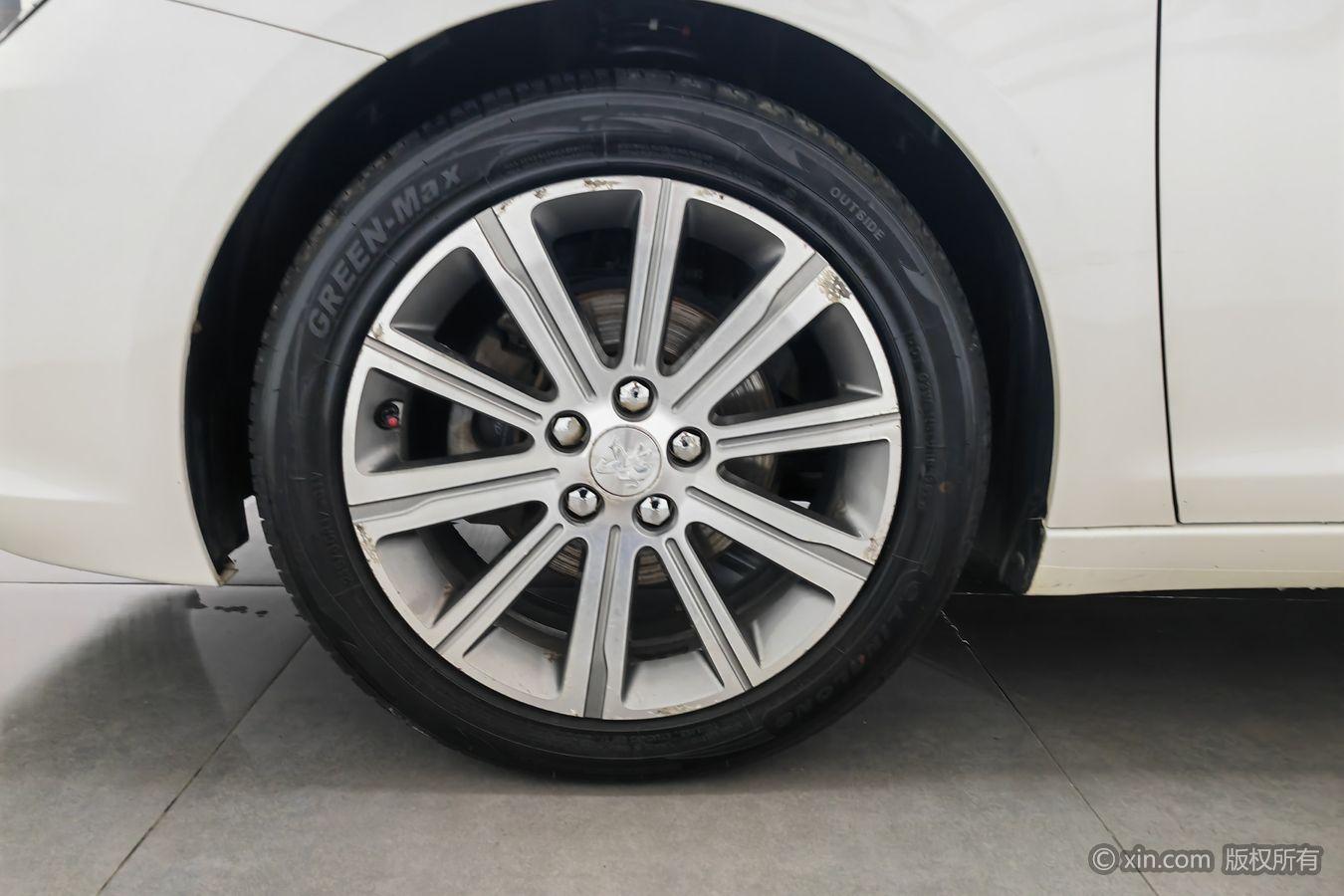 Peugeot 408 2014 1.8L AT Luxury