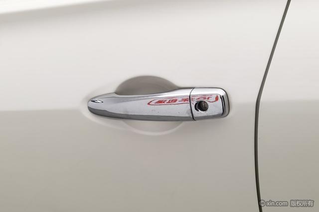 Nissan Kicks 2020 1.5 L MT — фото 9