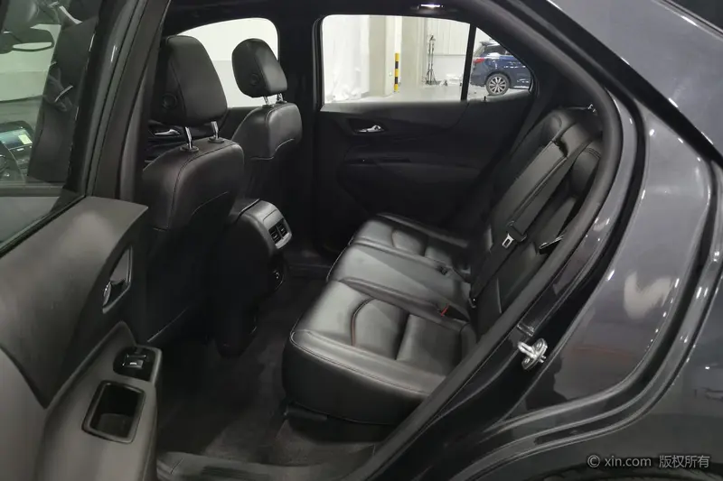 Chevrolet Equinox — фото 15