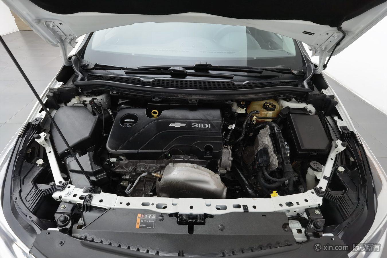 Chevrolet Cruze 2018 320 AT