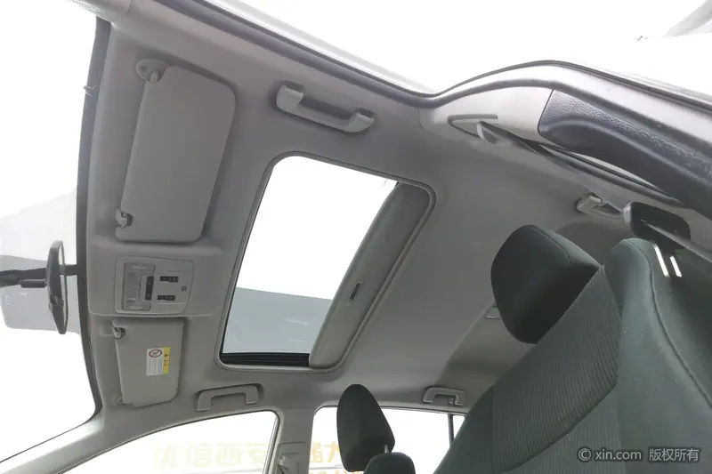 Toyota RAV4 — фото 16