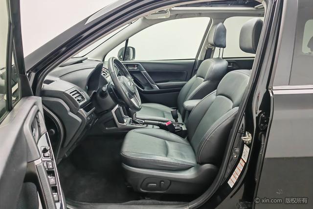 Subaru FORESTER 2016 2.5i — фото 17
