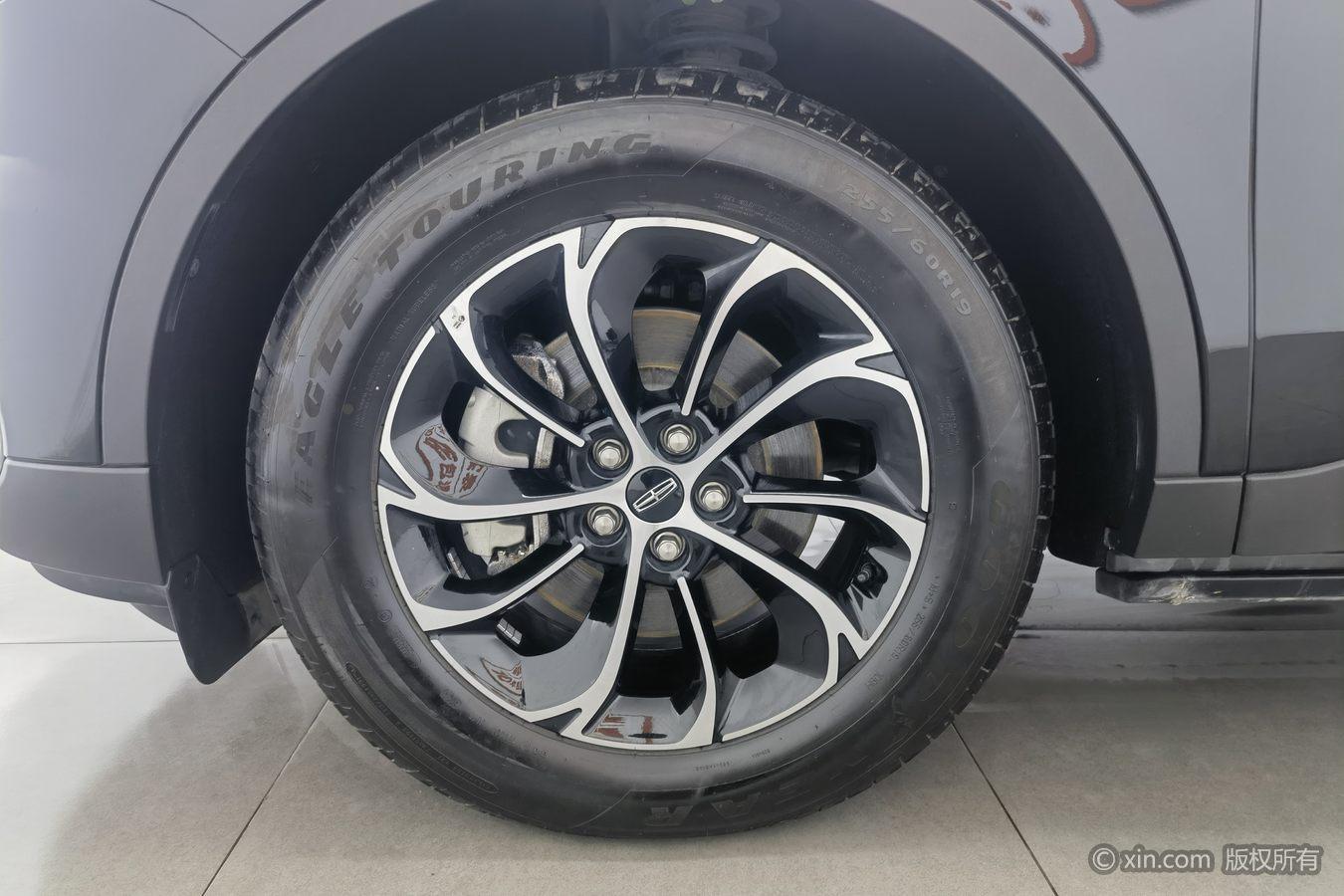Lincoln Nautilus 2025 2.0T Premium