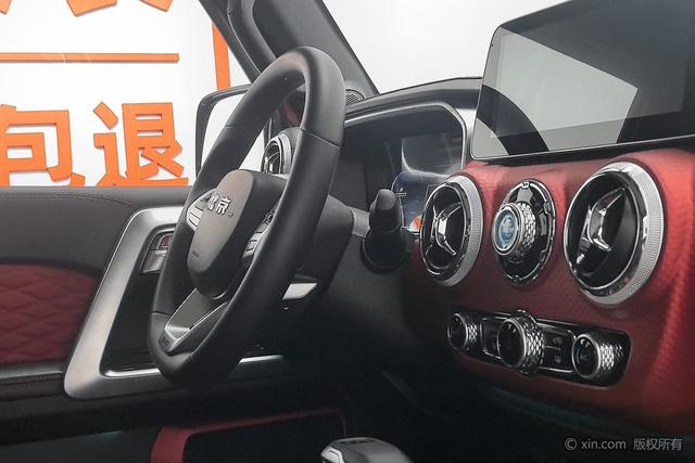 BAIC BJ40 2020 2.0 T AT 4 WD — фото 11