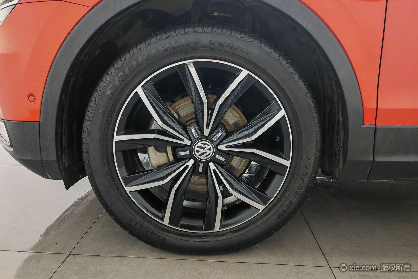 Volkswagen Tiguan L L 2018 330TSI AT Flagship