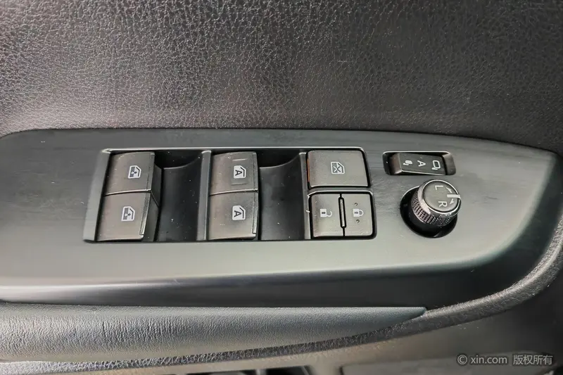 Toyota Highlander — фото 18