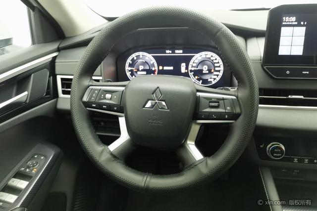 Mitsubishi Outlander 2023 1.5 T CVT 4 WD 7 — фото 15