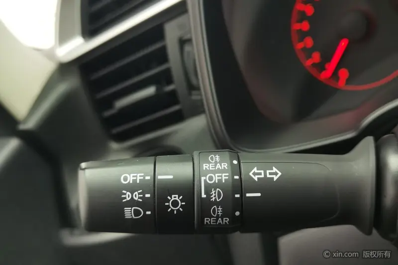 Honda Fit — фото 11