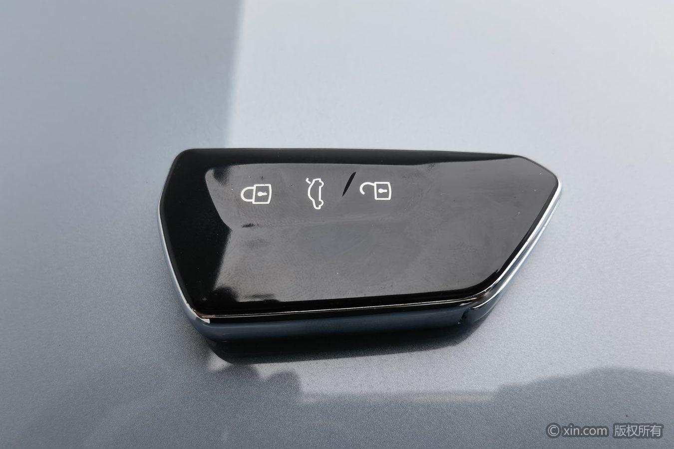 Volkswagen Tavendor 2023 380TSI R-Line