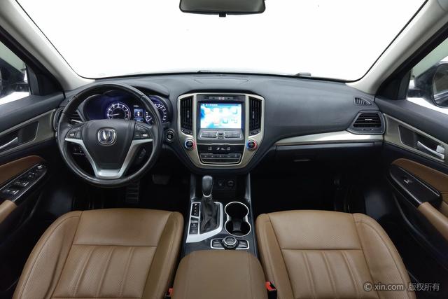 Changan CS95 2017 2.0 T 2 WD — фото 12
