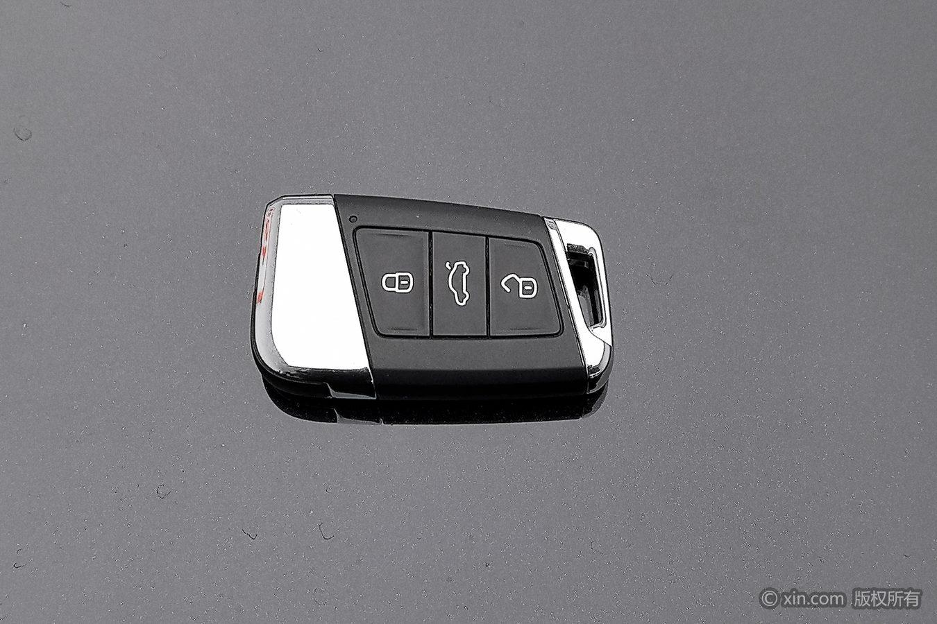 Volkswagen Passat 2024 380TSI Luxury