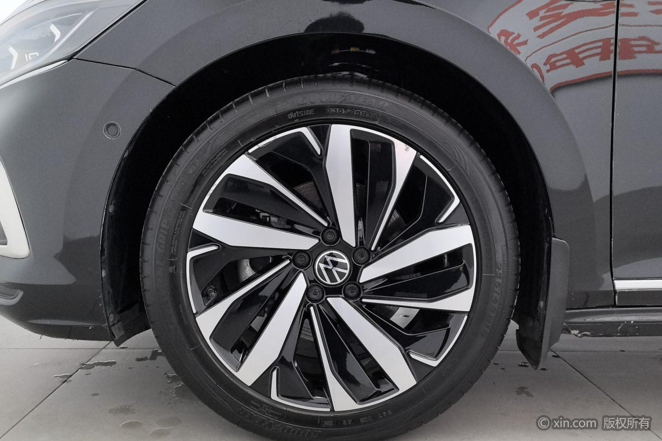 Volkswagen Passat 2024 380TSI Luxury