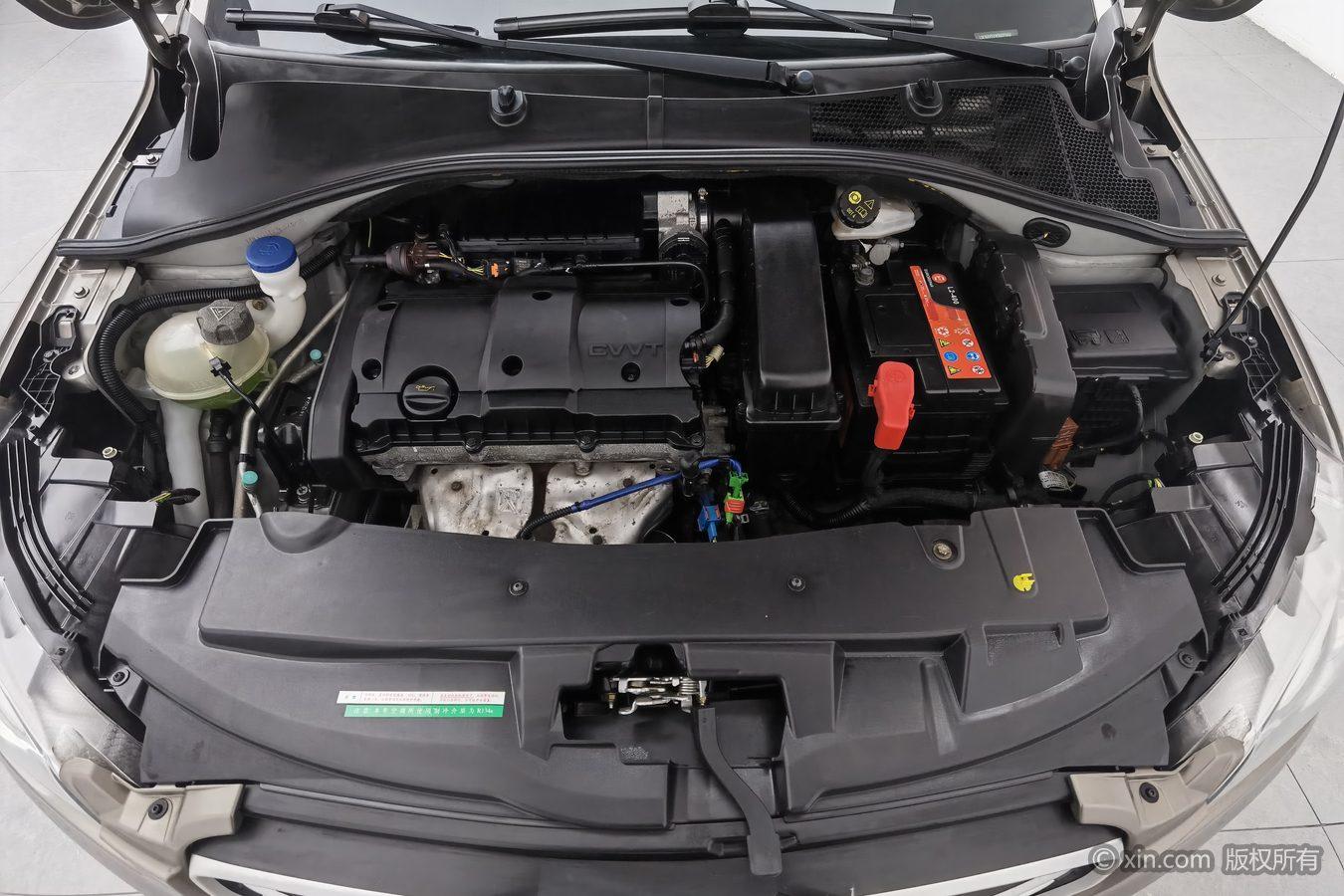 Peugeot 301 2014 1.6L MT Comfort