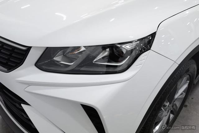 Geely Coolray 2025 1.5 L CVT — фото 7
