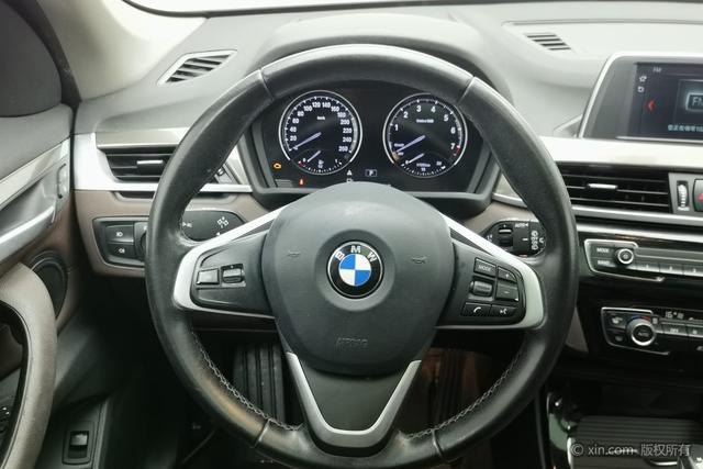 BMW X1 2019 s Drive 18 Li — фото 14