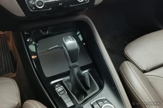 BMW X1 2019 s Drive 18 Li — фото 15
