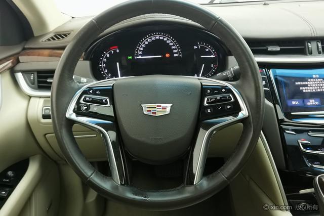 Cadillac XTS 2017 — фото 13