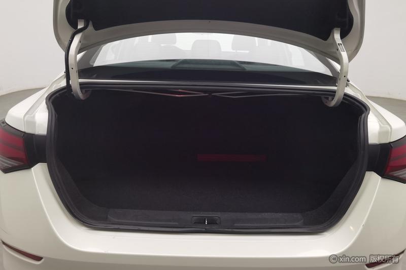 2020 Nissan Sylphy thumbnail 32
