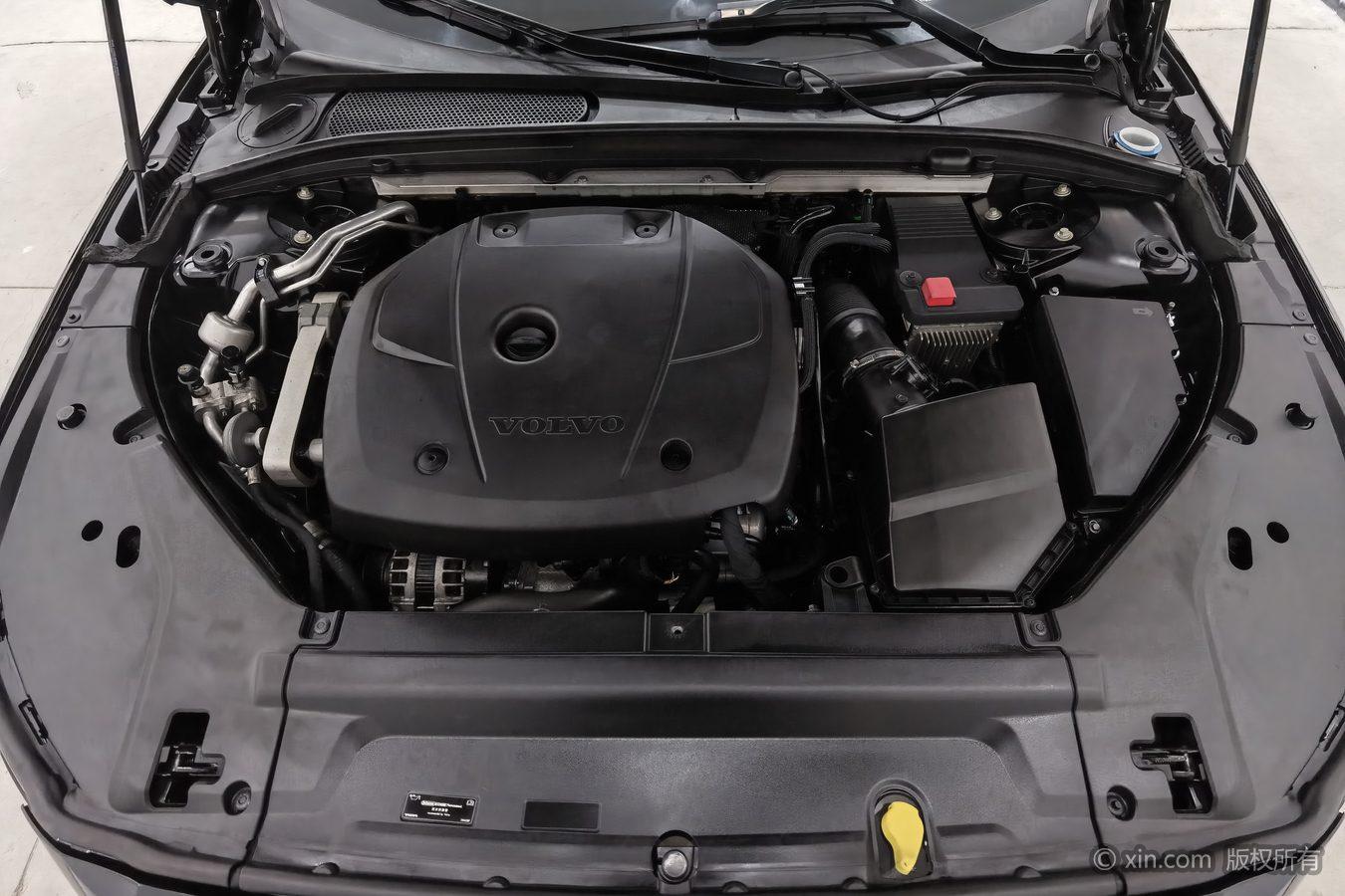 Volvo S90 2018 T4