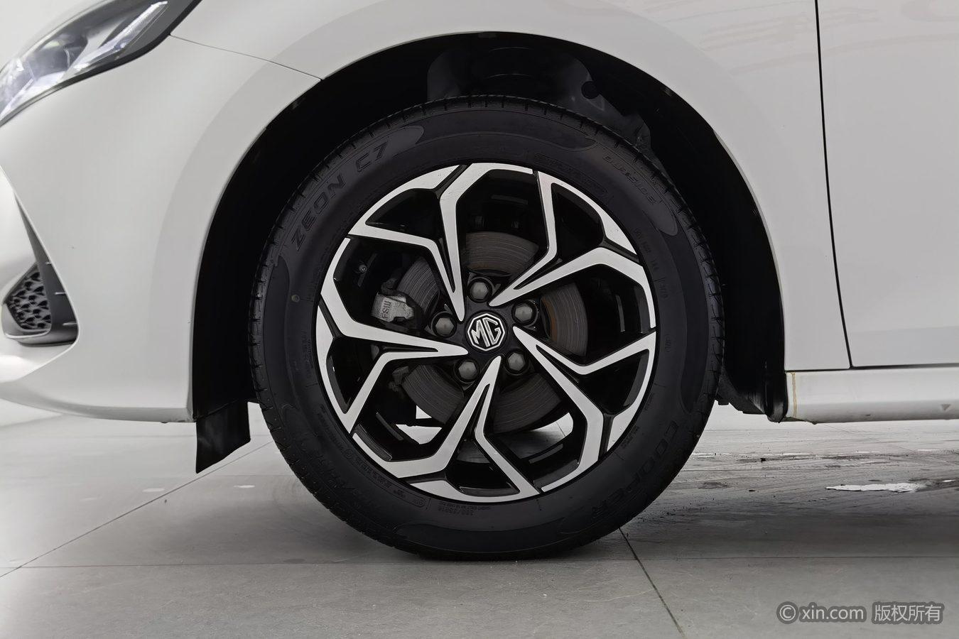 MG 5 2021 180DVVT CVT Luxury