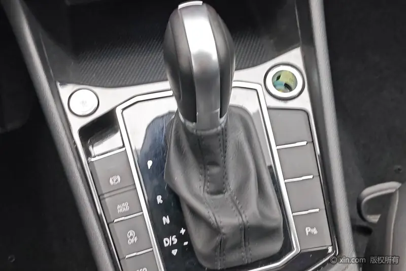 Volkswagen Lavida 300 TSI DSG Advanced — фото 10