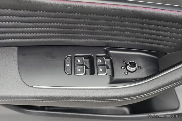 Hongqi HS5 2023 2.0 T Pro — фото 11