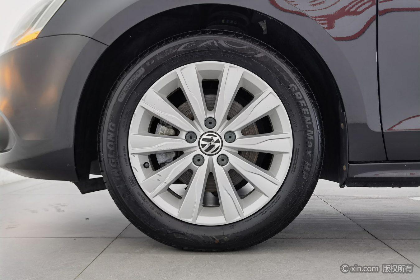 Volkswagen Sagitar 2014 1.6L MT Comfort