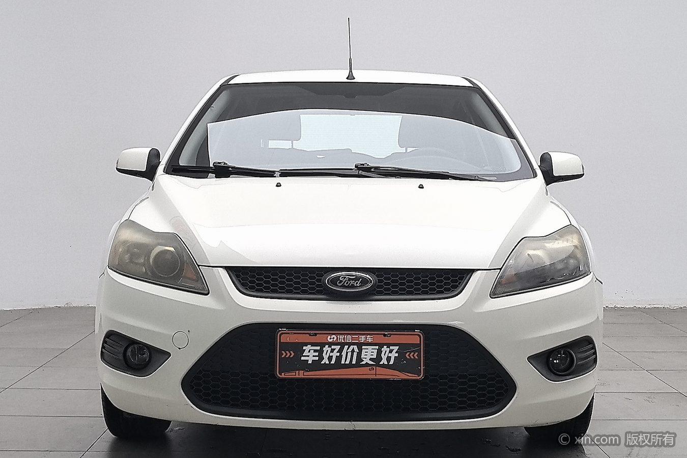 Ford Focus 2013 1.8L AT