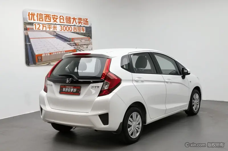 Honda Fit — фото 4