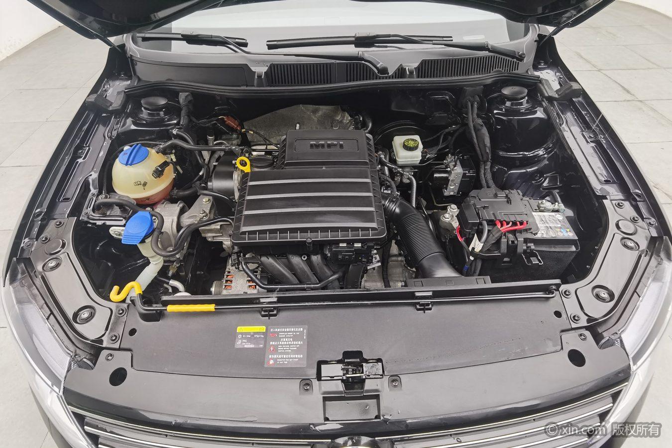 Volkswagen Lavida 2015 1.6L MT