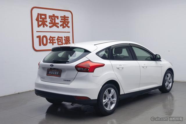 Ford Focus 2017 1.6 L MTComfort — фото 4