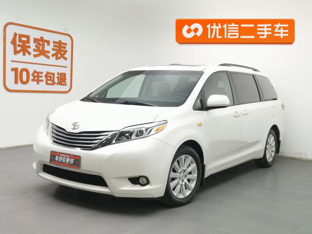 Toyota Sienna 2015 года выпуска