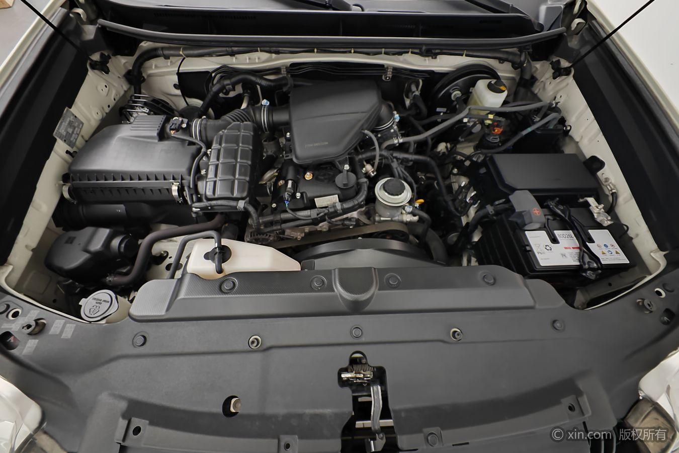 Toyota Land Cruiser Prado 2016 2.7L AT Standard