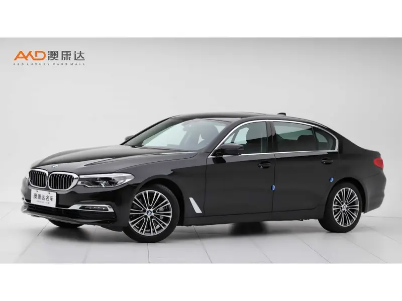 BMW 5 Series — фото 1