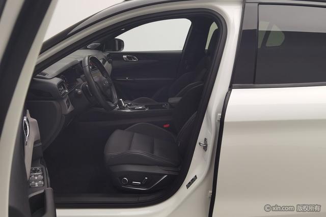 Lynk & Co 02 Hatchback 2022 2.0 TD Hatchback Pro — фото 18