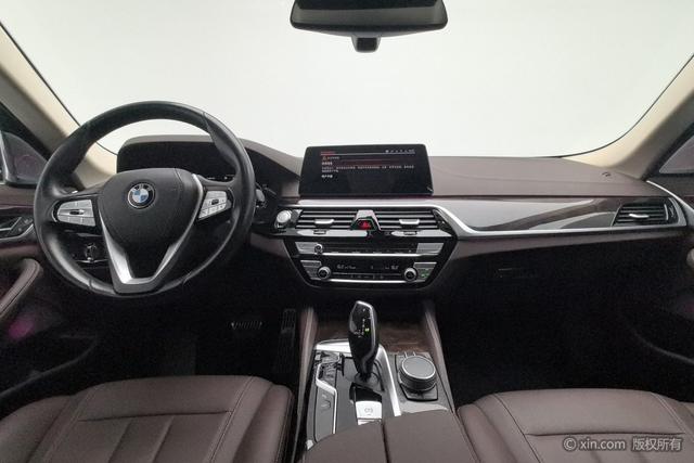 BMW 5-Series 2020 525 Li — фото 13
