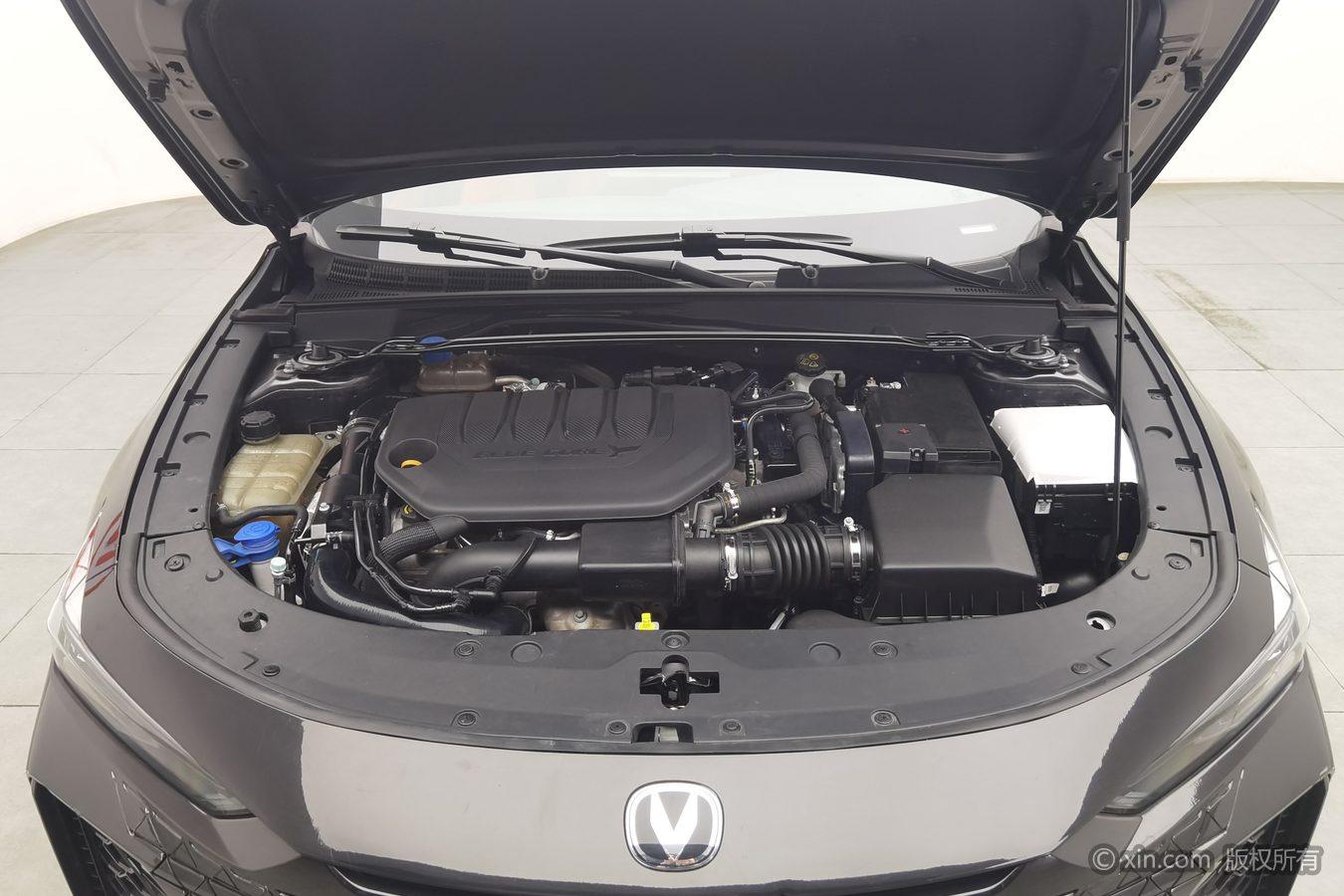 Changan UNI-V 2023 2.0T